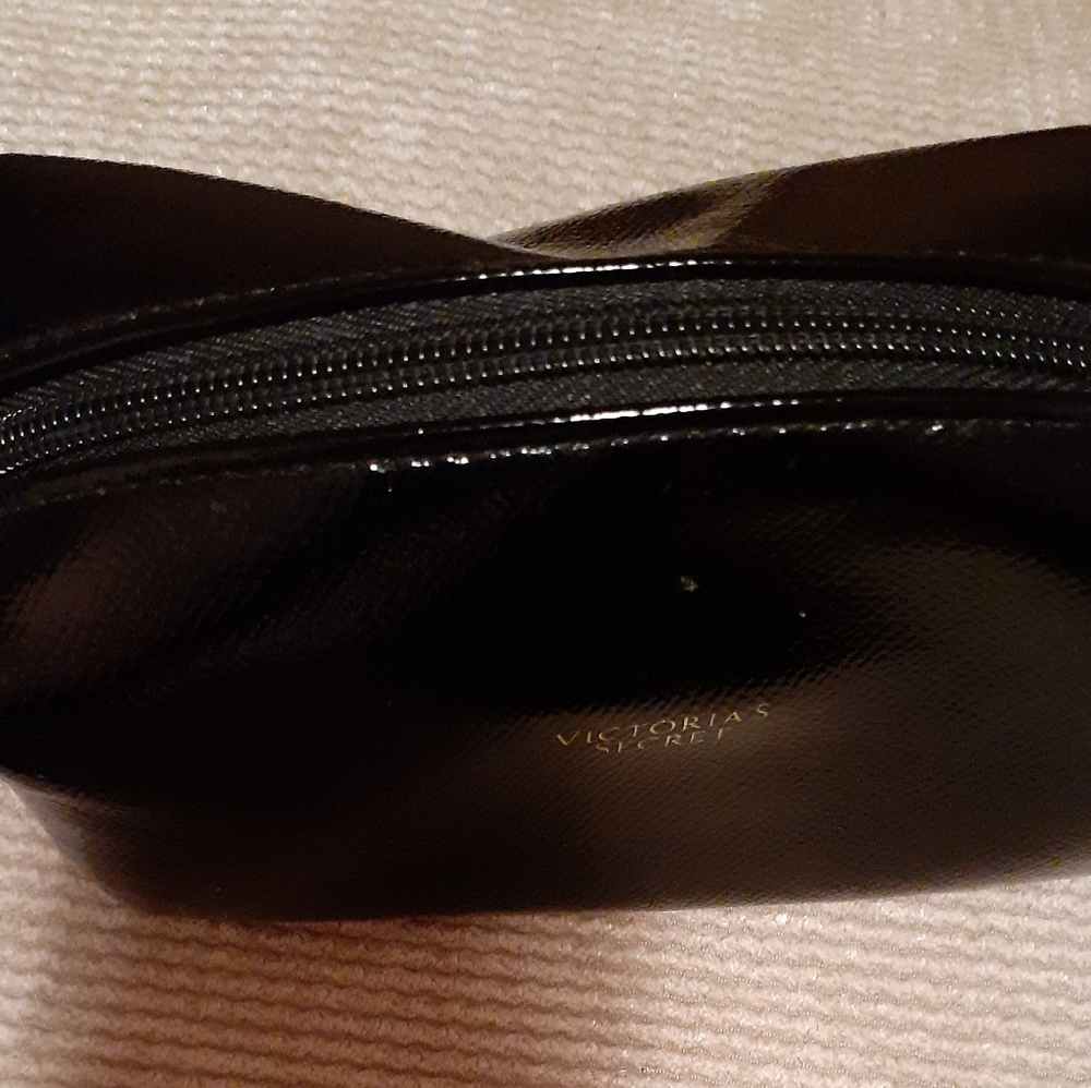 Makeup bag - Picture 2 of 2
